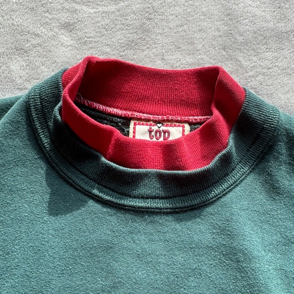 Vintage Oversized Holiday Embroidered Pull Over Crew Neck - Picture 3 of 6